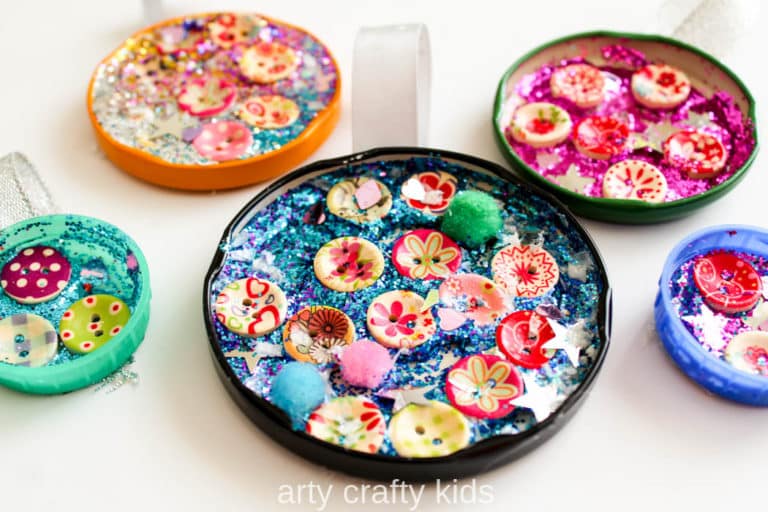 Jar Lid Baubles Easy Christmas Craft for Kids - Arty CraftyKids