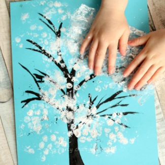 Winter Bubble Wrap Tree Kids Craft - Arty Crafty Kids