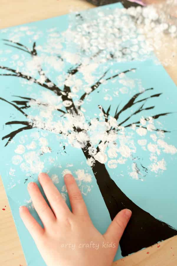 Arty Crafty Kids - Art - Winter Craft - Winter Bubble Wrap Tree | Arty ...