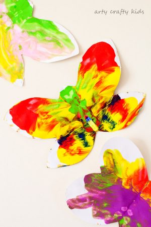 Easy Butterfly Kids Art - Arty Crafty Kids