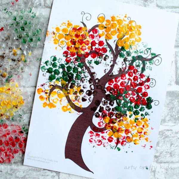 Bubble Wrap Autumn Tree Craft - Arty Crafty Kids