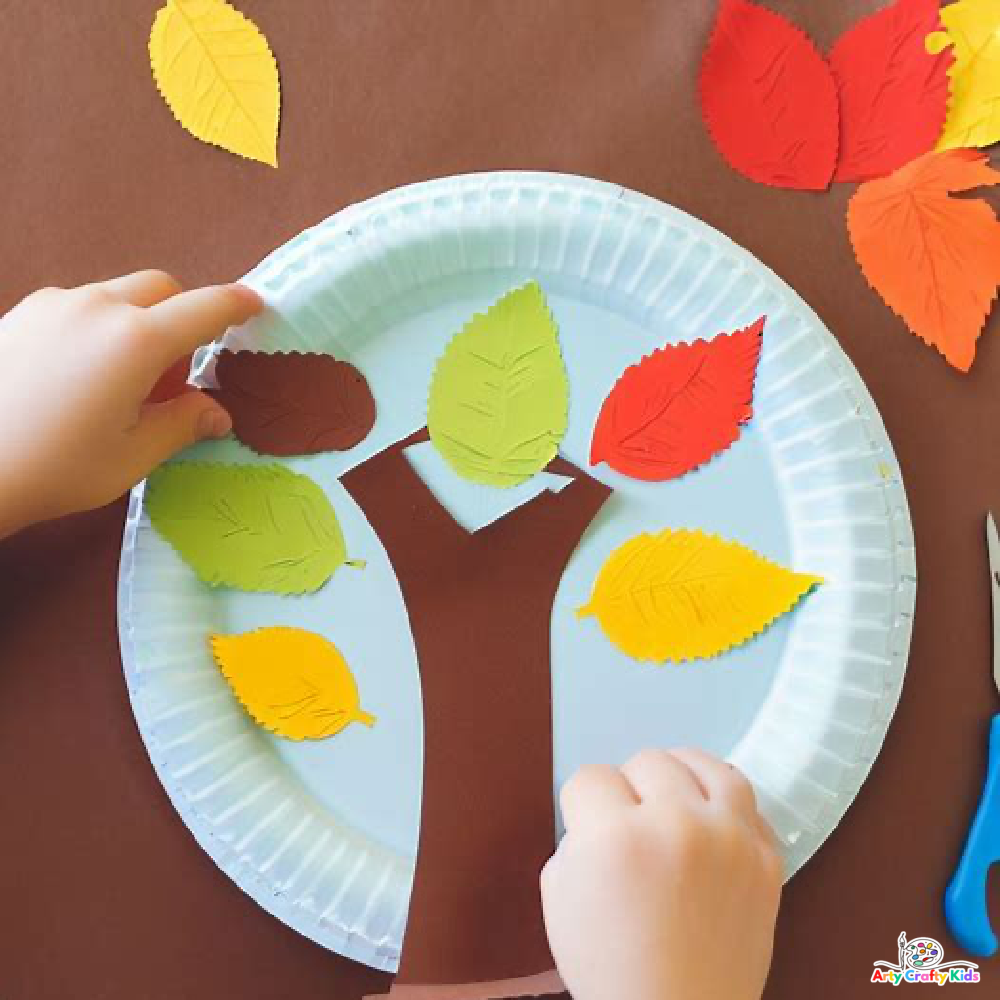 How to Make a Paper Plate Autumn Tree Craft (Easy!) - Arty Crafty Kids