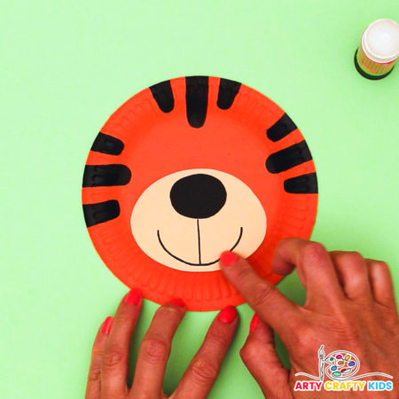 Paper Plate Tiger Craft - Arty Crafty Kids