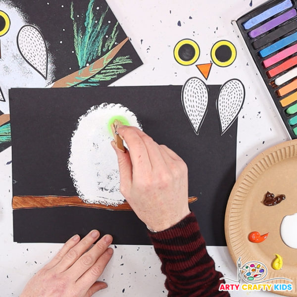 Sponge Painted Snowy Owl Craft Arty Crafty Kids   Sponge Painted Snowy Owl Craft 14 600x600 