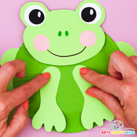 How to Make a Paper Plate Frog Craft - Arty Crafty Kids